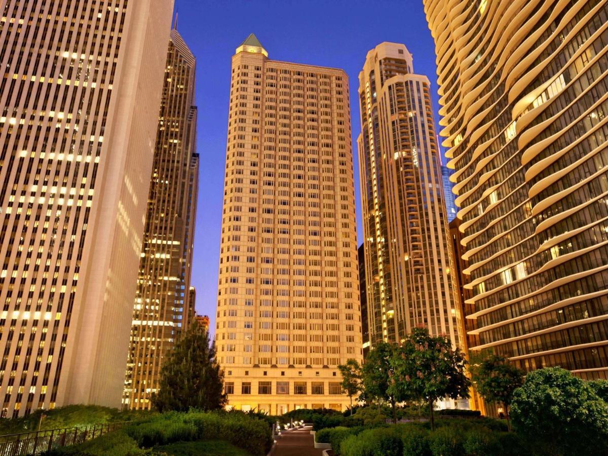 Fairmont Chicago Millennium Park Hotel Exterior photo